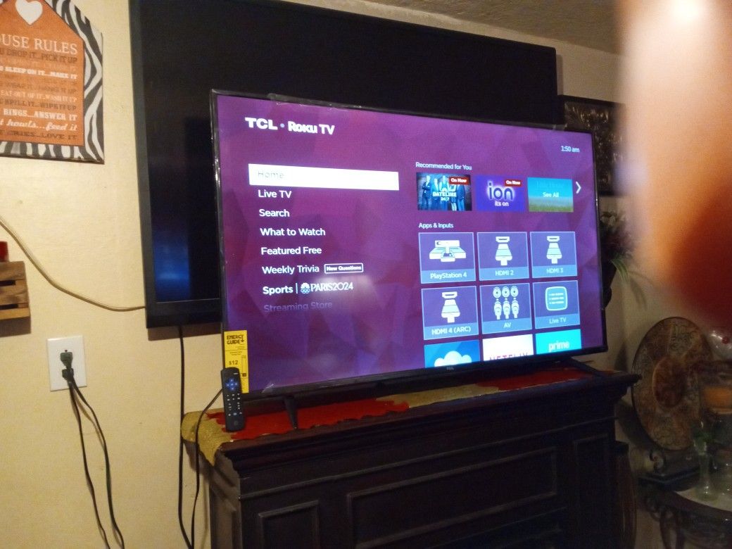 55 Roku Smart TV