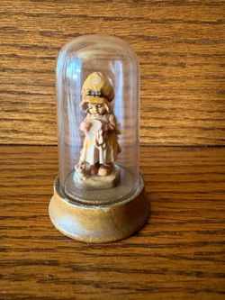 ANRI Carved Figurine 1.5” Dome “Daydreaming” Miniature
