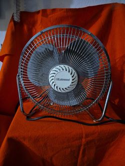 High Velocity Lakewood Electric Fan