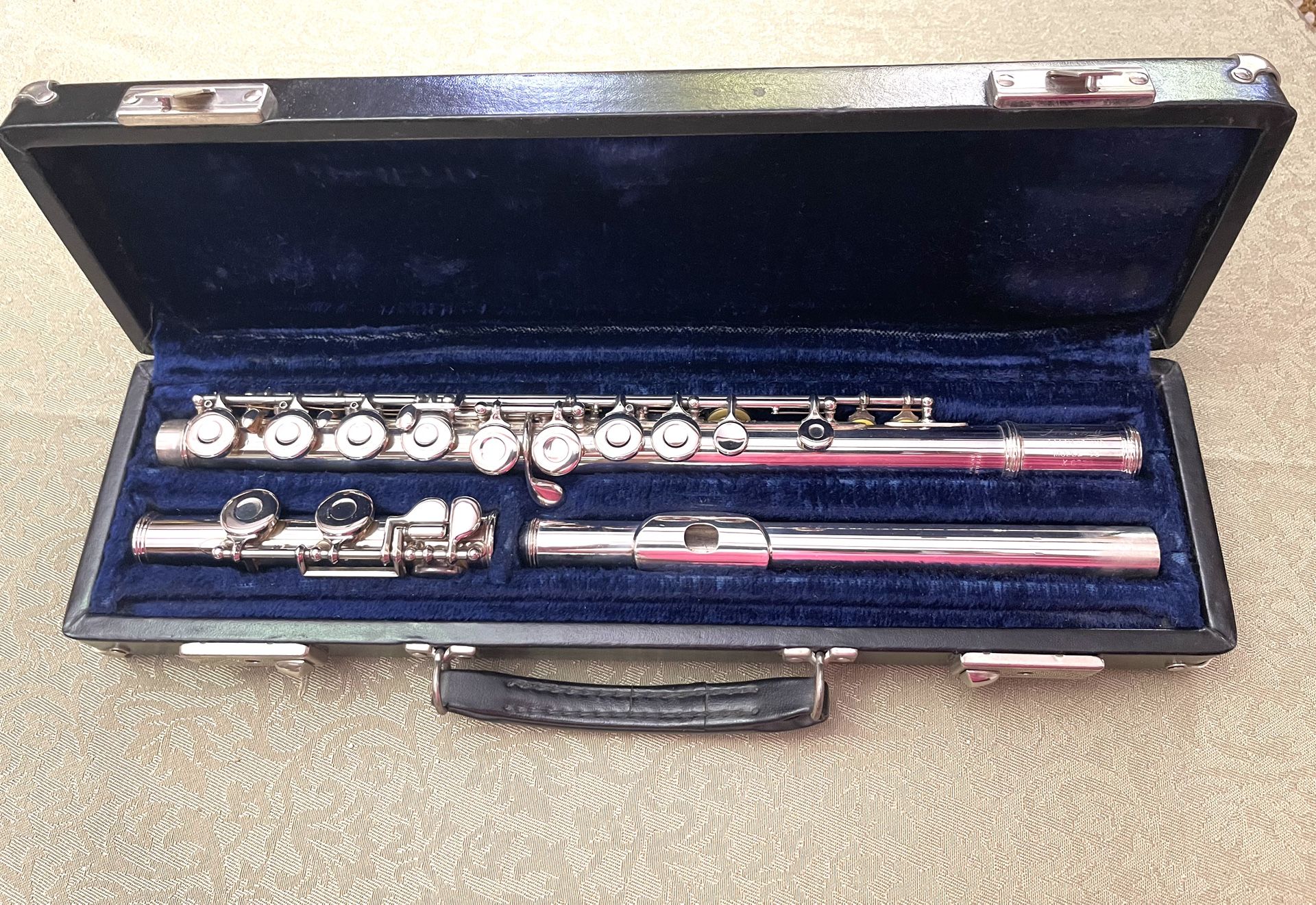 Armstrong Model 90 Sterling Silver Flute. Original Owner.