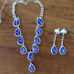 Collar Necklace And Earrings Set