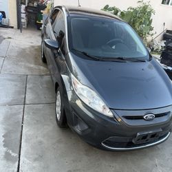 2011 Ford Fiesta 