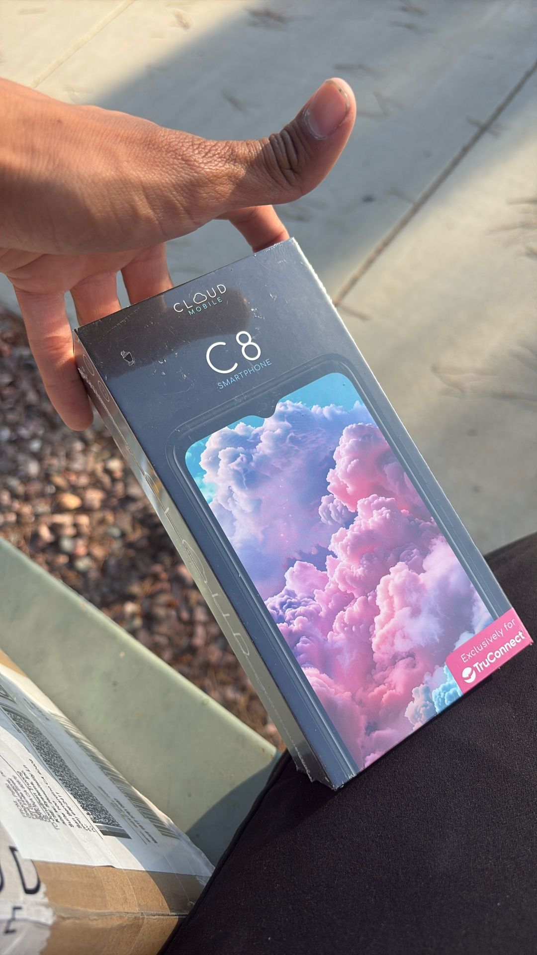 FREE PHONES W FREE SERVICE
