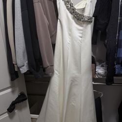 Scala by Ashley Lauren Pageant / Formal Gown – Size 4