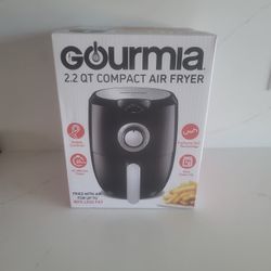 New Gourmia 2.2 QT Compact Air Fryer Black sealed
