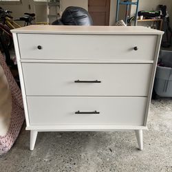 3 Drawer Dresser