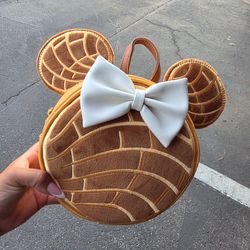 Concha disney bag