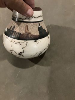 Signed Navajo Horsehair and Sand Art Landscape Vase"
