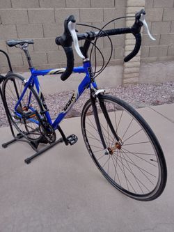 BIKE DIAMONDBACKS RACING PODIUM 1 TIRES SIZE 700C FRAME SIZE 54 CM