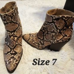 Ladies Booties Shoes