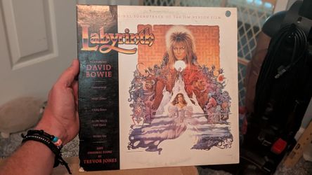 Vintage Vinyl Record Lot - David Bowie Labyrinth OST & Vargas Art