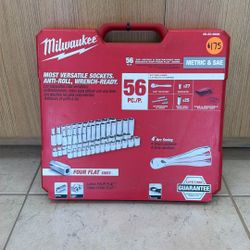 MILWAUKEE 56PIECE 3/8” METRIC & SAE RATCHET AND SOCKETS W/FOUR FLAT SIDES 