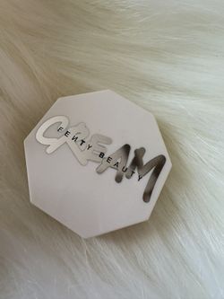 Fenty Beauty Cream Cheeks Out Blush