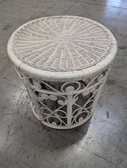 Round White Wicker Side Table with Scrollwork Design