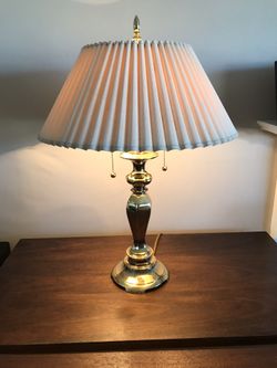 Beautiful Solid Brass Table/Desk Lamp, Dual Bulb Sockets w/ Pull Chain