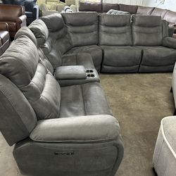 Power Recliner Sectional 
