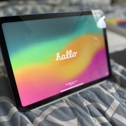 IPAD GEN 10 / MAGIC KEYBOARD