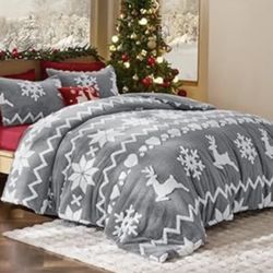 Fluffy Christmas Comforter Set – Queen Size (Soft & Cozy)