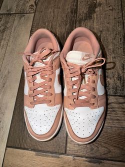 Women’s Dunks Dusty Pink size 9.5