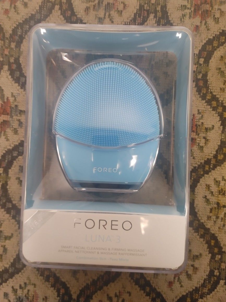 Foreo Luna 3 Sonic Pulsation Facial Cleanser And Firmer