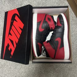 Jordan 1 Retro Bred 2013 (7Y, 8.5W) Very good condition in box 100% authentic - Retail $300+