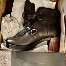 Brand New Sorell Boots: Size 12 Ladies Boots / Booties / Platforms 