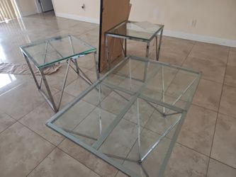 LIVING ROOM TABLES