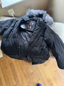 Canada, Moose Knuckles, Parka, Large, Black w/Fur for Sale in Suitland ...
