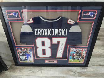Rob Gronkowski #87 Signed Framed Patriots Jersey