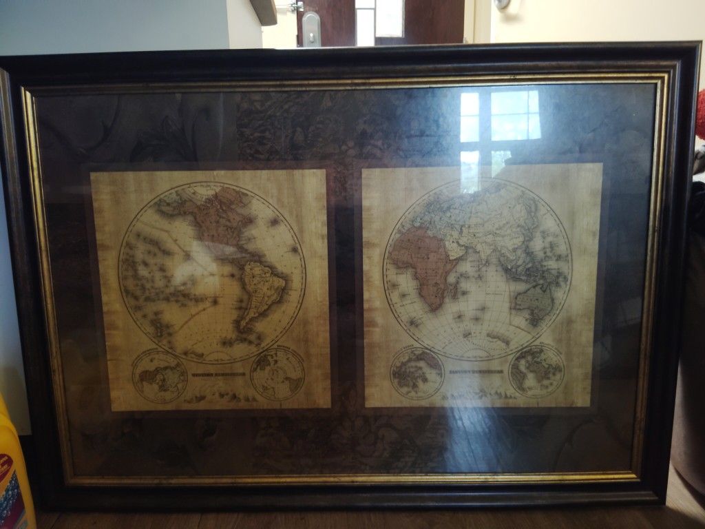 Double Globe Picture