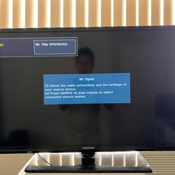 Samsung TV  32 “ and Apple TV Device (3rd Generation)