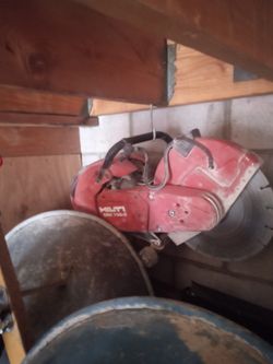 Hilti Concrete Saw DSH700