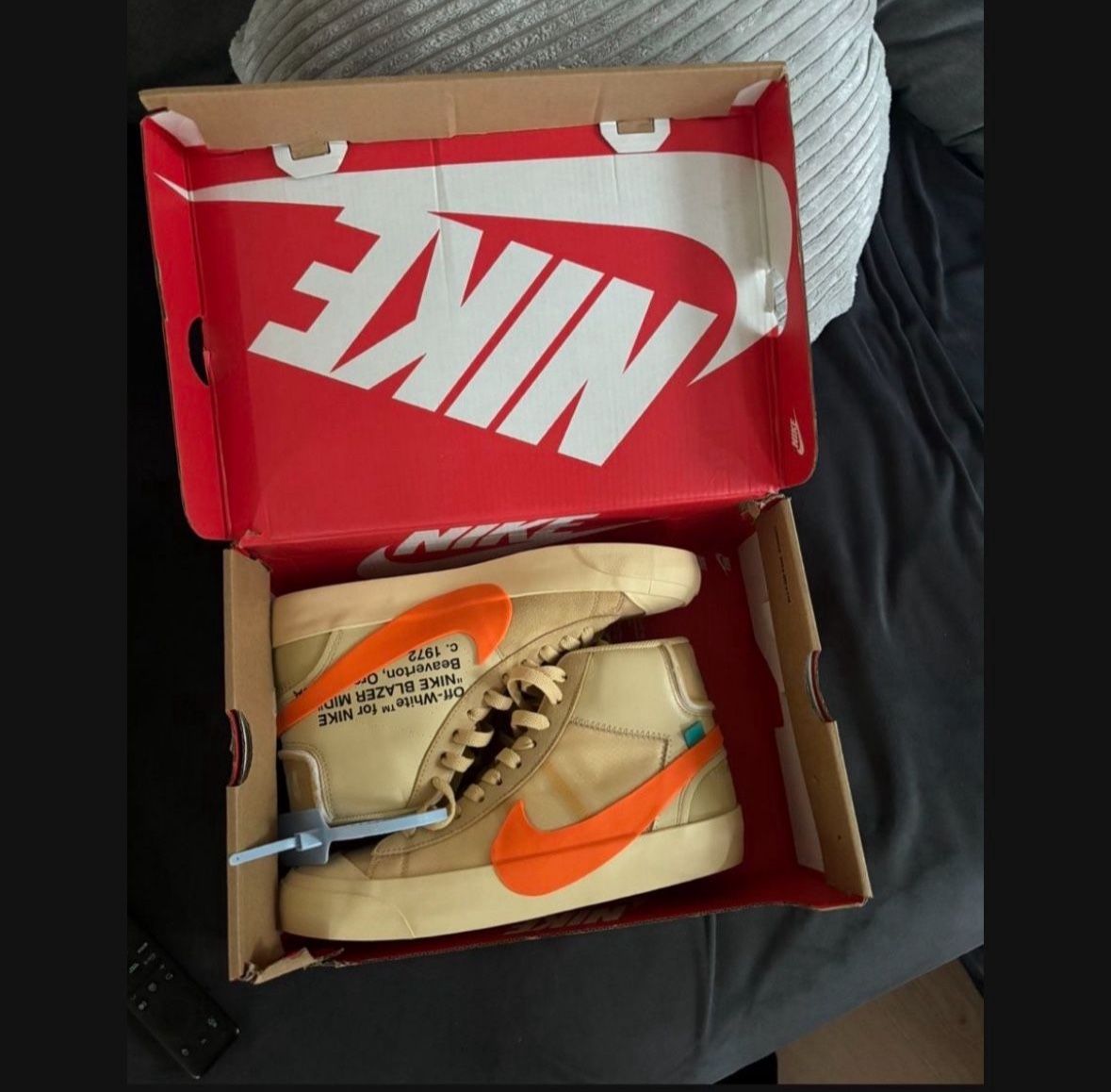 LOW PRICE MOVING- NEW IN BOX NIKE X OFF WHITE BLAZERS 