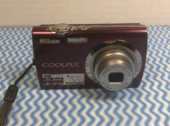 Nikon cool pix S230￼
