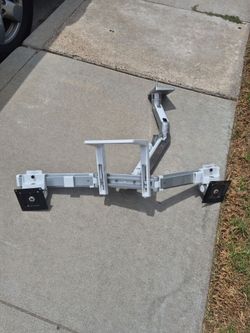 Dual screen TV mount