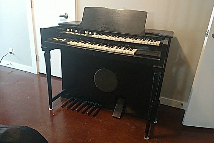 Vintage 1963 Hammond M-3 Organ