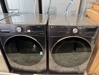 LG 4.5 cu. ft. Front Load Washer with TurboWash 360 and 7.4 cu. ft. ELECTRIC Dryer