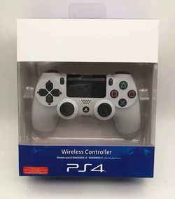 Ps4 controllers. Hot order!! Get now while they last!!