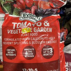 Expert Gardener Tomato & Vegetable Garden Plant Food Fertilizer,