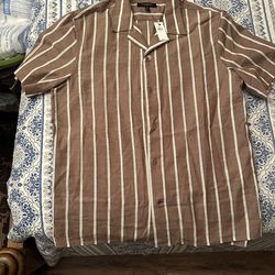 button up Stripped Short sleeve shirt men’s Medium