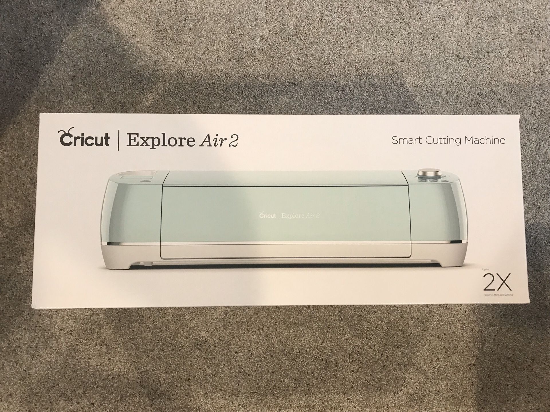 Cricut Explore Air 2 Mint, Excellent condition.