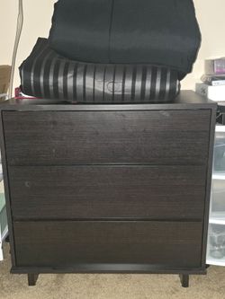 3 dress draw