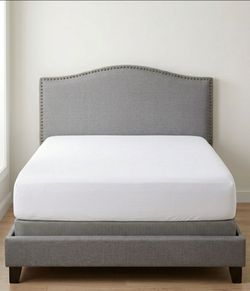 FLASH SALE! QUEEN BED FRAME AND MATTRESS