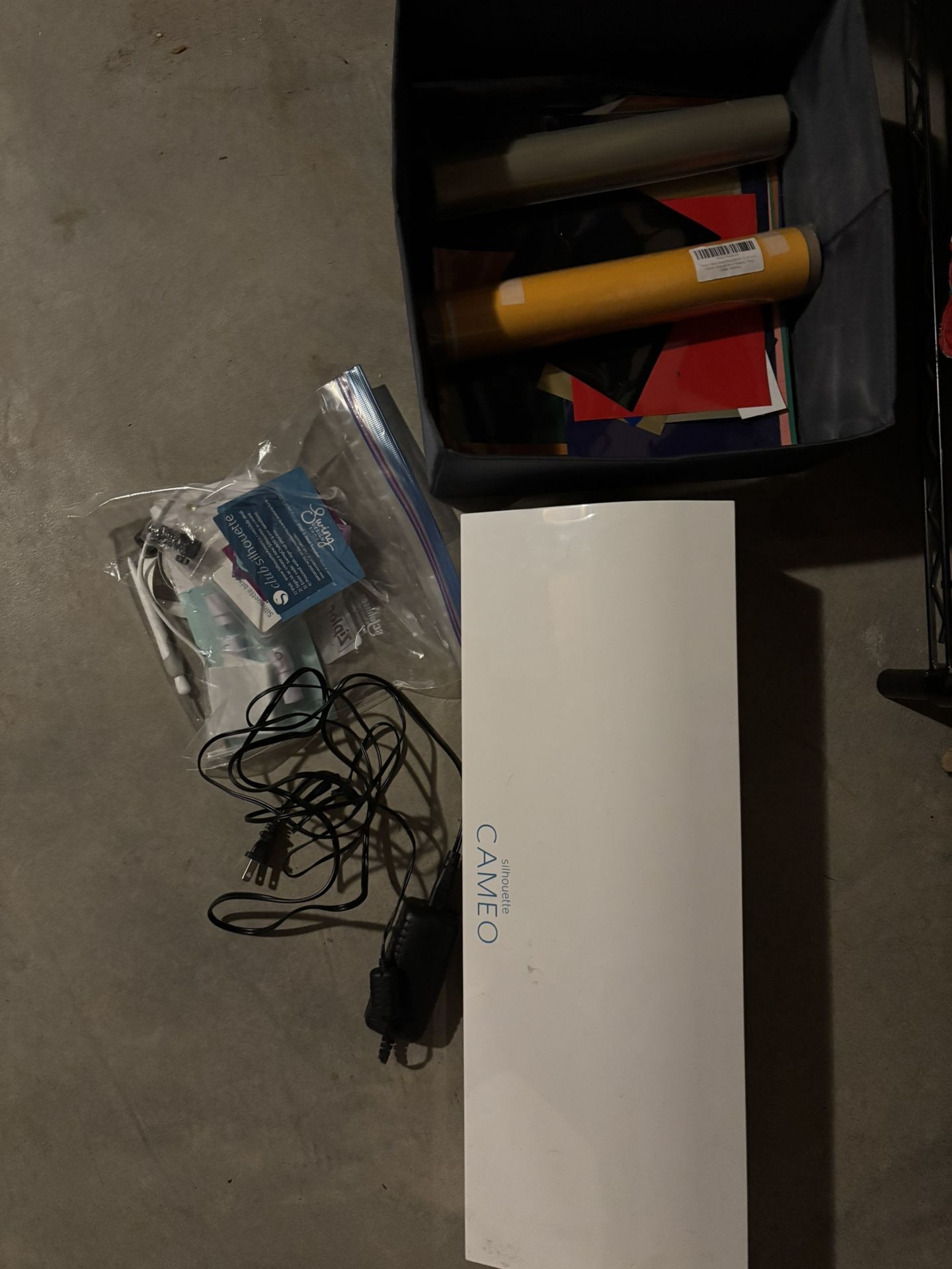 Silhouette CAMEO 3 Cutting Machine + Vinyl Bundle