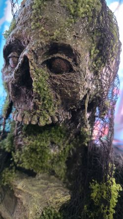 Halloween Decoration Swamp Zombie