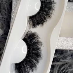 $5 Thick Eye Lashes Fluffy And Thick 