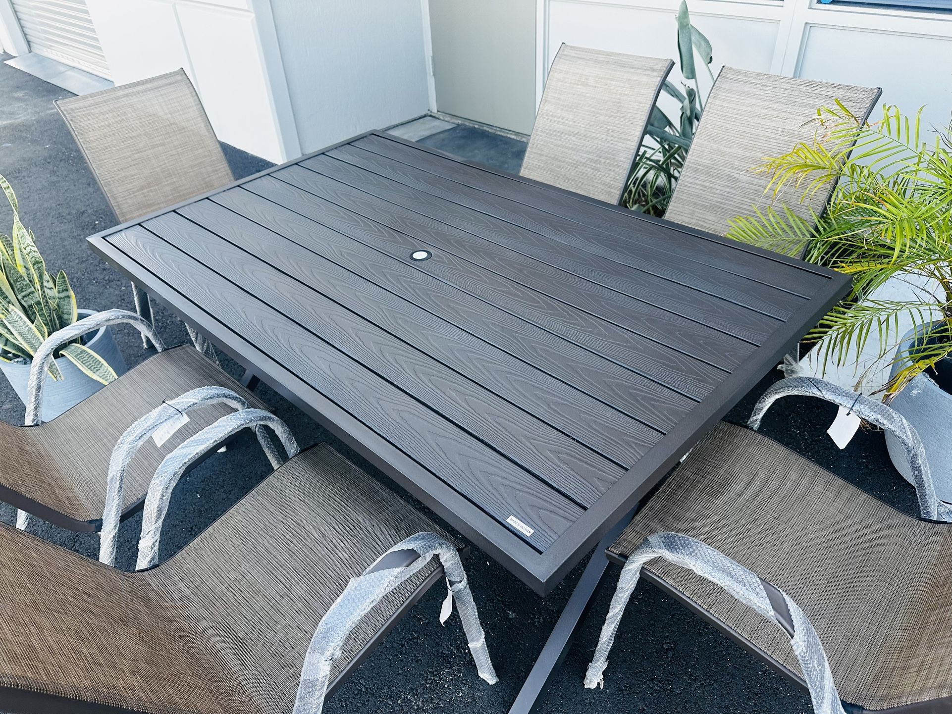 7 pcs brand new patio table set