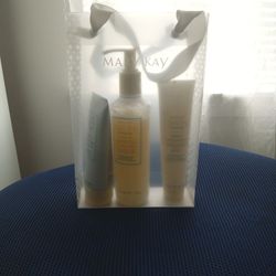 Mary Kay Satin Hands Pampering Set