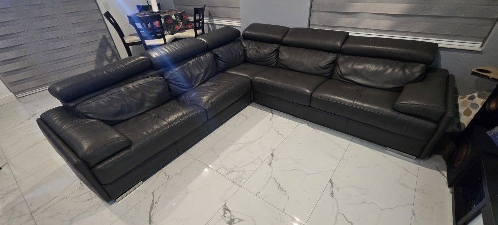 3-Piece Dark Grey Living Room Sectional