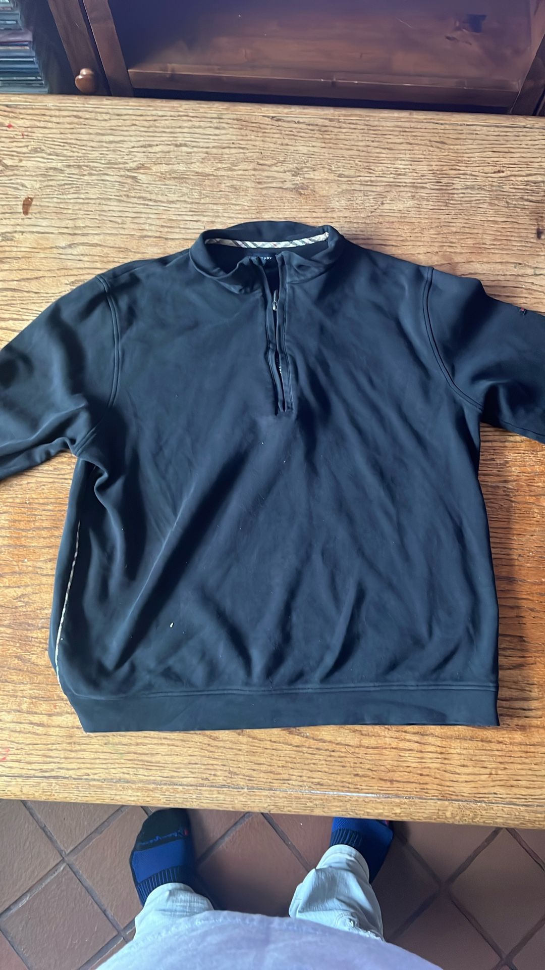 burberry sweater/jacket read description please